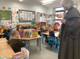 Nanny Thompson visits Primary Two